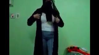 Sexy Arab girl dancing and removing clothes