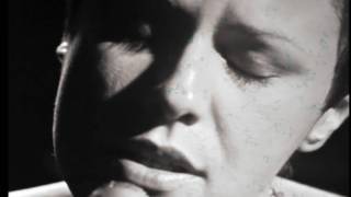 Elis Regina - "Preciso Aprender A Ser Só"