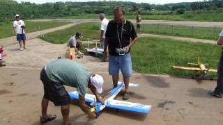 FBITU , FABIO BITU VOA SEU CALMATO SPORT DA KYOSHO COM MOTOR O.S 55AX EM JUNDIAI