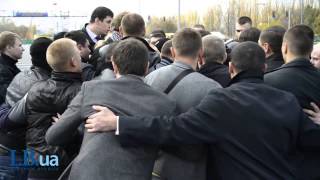 Братки напали на мирну акцію біля метро Іподром | LB.ua