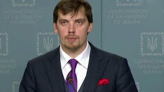 Премьер Украины обвинил Владимира Зеленского в некомпетентности и в этом же признался сам.
