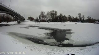 Зимнее плавание во льдах. Winter swimming 9 января 2016  Киев. Гидропарк. Sergey Novikov. Go Pro.
