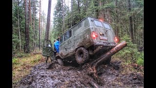 Гелик на 39", УАЗ на 38", УАЗ повис на дереве.