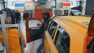 Auto Crash Test - Autogas Crash und Brand