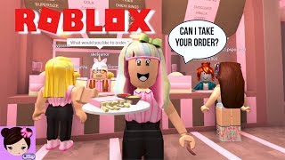 Working in a Fast Food Restaurant in Roblox -  Funny Cashier & Cook Games