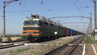 Электровоз ВЛ80Т-853 с контейнерным грузовым поездом