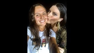 Laura Pausini Non c'è Bari 4 ottobre 2018 con Colesterolina Ylenia Grieco