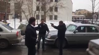 "Белого царя" расстреляли в голову на парковке. Real video