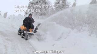Двухступенчатый снегоуборщик Stiga 13-0922-12