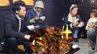 房子雖然舊了點，但這一道美食城市裡很難吃得到，看得口水流了【小江視頻】