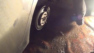 Замена задних тормозных накладок (колодок) на Toyota - Corolla