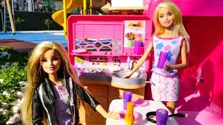 Кукла Барби едет на пикник! Играем в куклы