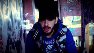 Εξωφρενικος - Πρεπει σε καποιον να μιλησω (Official Video)