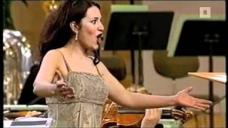 Talar Dekrmanjian sings Gounod - Faust - L'air des bijoux "Ah! Je ris..."