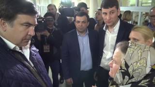 M.Саакашвили в Василькове в "Центральной районной больнице" 12.04.17.