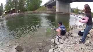 FISHING WITH THE KIDS FROM SHORE WITH WORMS