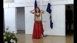 Не реальный арабский танец. Танцуют все!