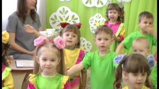 Общий танец на утреннике 8 Марта 2016 в младшей группе.Муз. рук. Максюта Г. В.