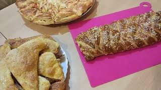 Слоёный пирог с сосисками и сыром