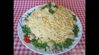 Салат "Марго" с куриным филе и маринованными грибами