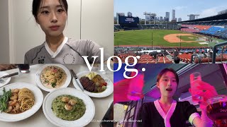 [VLOG] E인척하는 파워 I의 일상 브이로그 ‍ ️ 10년지기 친구 생일파티 | 서울 맛집 탐방 | 남자친구와 야구장 데이트 | 올해 해외여행 계획!?