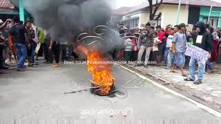 Demo Tolak Pembangunan Bendungan Bantarkawung,Warga Kepung Bupati Dan Kempesi Ban Mobil Dinas Bupati