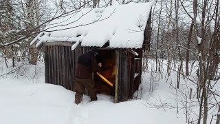 ИЗБА НА РЕКЕ. НАШЁЛ ИЗБУ. СТАРАЯ ПОСТРОЙКА В ТАЙГЕ @ДрУиД ФеОфАн