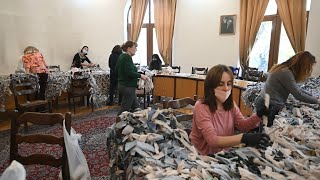 Քողարկող ցանցեր` զինվորների համար. կանայք անգործ չեն մնում