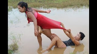 Amazing Fishing at Battambang   Beautiful Girl Fishing   How To Catch Fish By Hand Part29