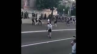 Полиция Украины 2018 может только бабушек гонять!!!полный беспредел!!!порошенко ликуй)))