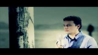 EN UN RATO MAS - JOHN CASTILLO (VÍDEO OFICIAL)