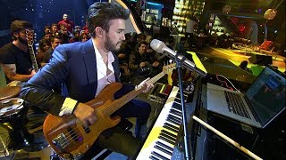Beyaz Show - Mustafa Ceceli hangi müzik aletlerini çalabiliyor?