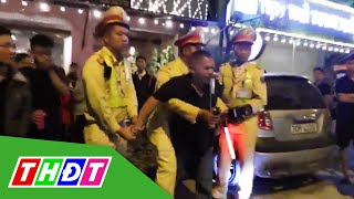 Bị kiểm tra nồng độ cồn, tài xế đánh Cảnh sát giao thông | THDT