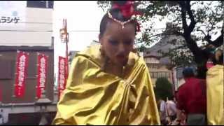 2012年大須大道芸 大駱駝艦金粉ショー♡投げ銭タイム＠岡本彩♡