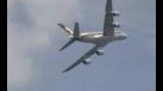 A380 in SIA colour at almost stall speed