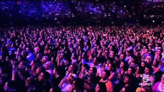 Eros ramazzotti Fuoco nel fuoco e Parla con me  LIVE MILANO 26/12/2010