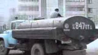 Горит Опель - пожар тушит водовоз :) зечем нам МЧС?