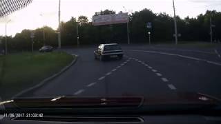 Минск, Площадь Бангалор - открываем дверь