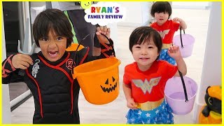 Trick Or Treat Pretend Play with Ryan's Family Halloween Special!