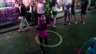 Танцующая маленькая тайка на Уокин стрит Walking Street 2015 Тайланд Паттайя Thailand Pattaya