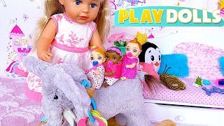 Big Sister Play w/ Surprise Baby Born Dolls!