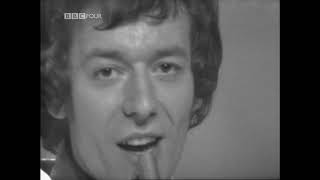 The Hollies - A Taste Of Honey / Группа "Холлиз" - Вкус мёда