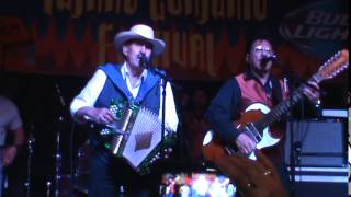 Los Dos Gilbertos  @ Tejano Conjunto Festival 2015