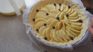 ЦВЕТАЕВСКИЙ ЯБЛОЧНЫЙ   ПИРОГ  И  ПП  БАНАНОВЫЙ  ПУДИНГ. ОЧЕНЬ ВКУСНО.