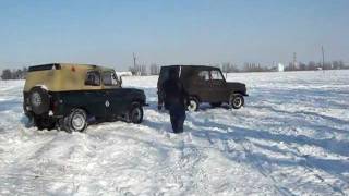 По снегу на УАЗи