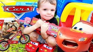 Disney Cars 3 New Toys Scavenger Hunt ? McQueen Mater