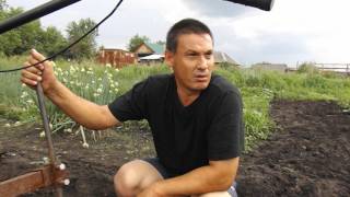 Второе окучивание картошки.Обзор самодельного дискового окучника для мотоблока "ОКА".