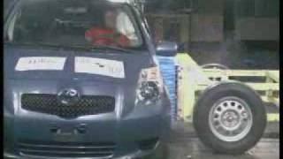 Краш-тест Toyota Yaris от EuroNCAP. Боковой удар