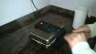 Gofrera 1000W gofres de gran tamaño 10x13cm profesional | ELBAZAR.ES