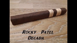 Курить сигару Rocky Patel Decada?